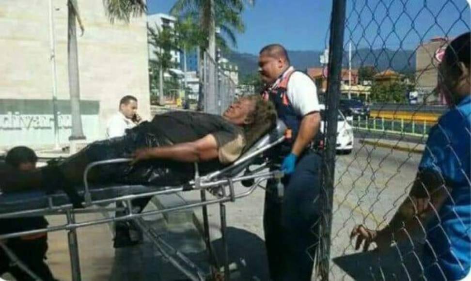 La popular indigente sampedrana fue ingresada de emergencia al hospital el pasado domingo y los sampedranos se preguntaban si había fallecido.