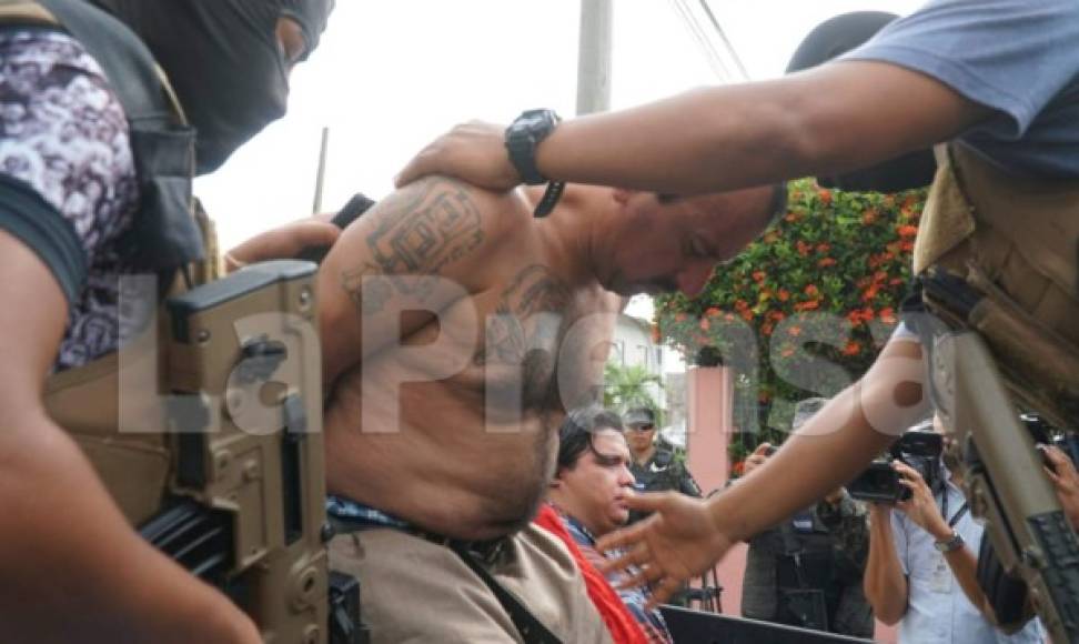 Junto a 'Yonster', las autoridades también detuvieron a César Augusto Rodríguez Murcia, alias el 'despreciado'.