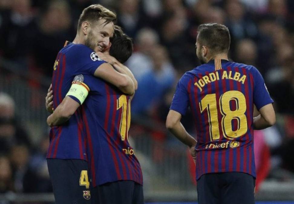 Rakitic, que el curso pasado también marcó un tanto en la Champions League, se ha convertido en una pieza fundamental para Ernesto Valverde. Ha participado en los 10 choques que el Barcelona lleva disputados entre la Supercopa, LaLiga y la Champions.