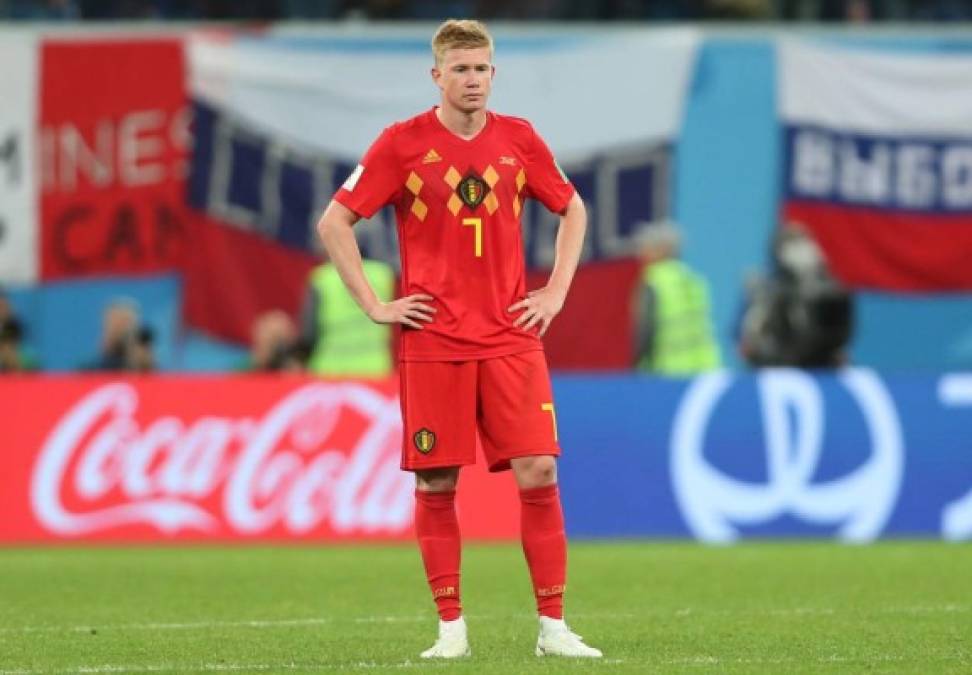 El talentoso mediocampista Kevin de Bruyne lució triste tras la eliminación.