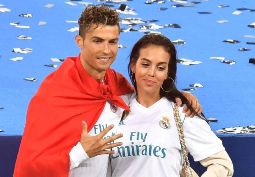 Georgina Rodríguez acompañó a Cristiano Ronaldo y celebraron a lo grande la conquista de Champions.