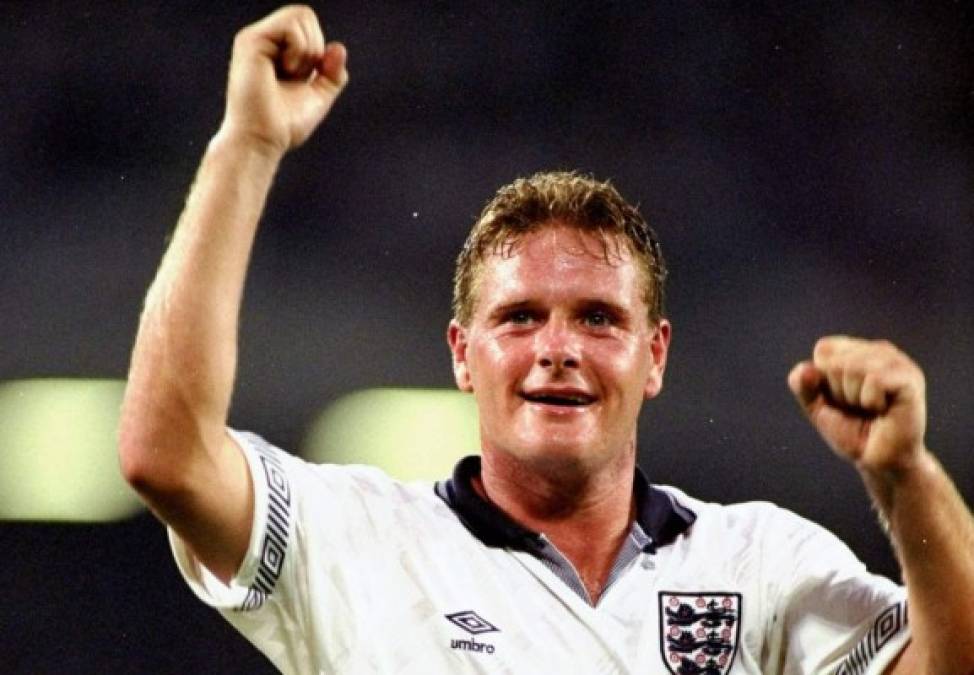 Paul Gascoigne - Ex futbolista inglés, que jugaba en la posición de centrocampista. En varias ocasiones reconoció beber cuatro botellas de whisky diarias y esnifar cocaína de forma habitual, perdió todo su dinero en vicios y en una clínica de desintoxicación.