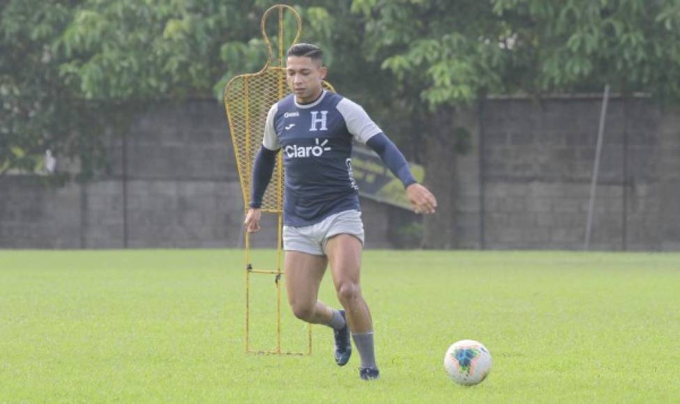 Emilio Izaguirre: Es otro de los futbolista de experiencia que estará ante Martinica, será lateral por la banda izquierda.