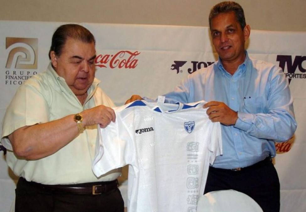 Rafael Ferrari, como presidente de la Comisión de Selecciones, fue el encargado de presentar a Reinaldo Rueda, quien clasificó a Honduras al Mundial de Sudáfrica 2010.