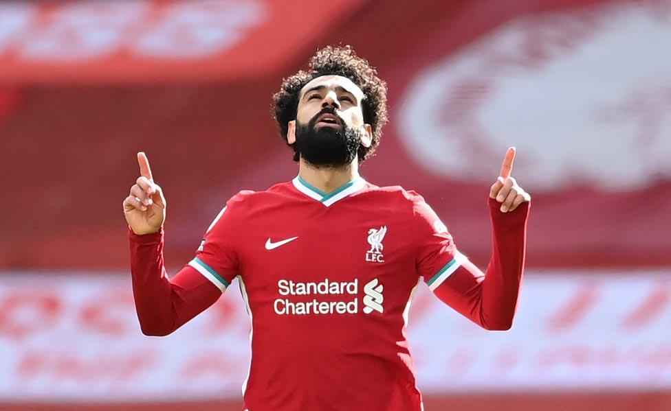 Mohamed Salah le pone fin a los rumores y renueva con el Liverpool
