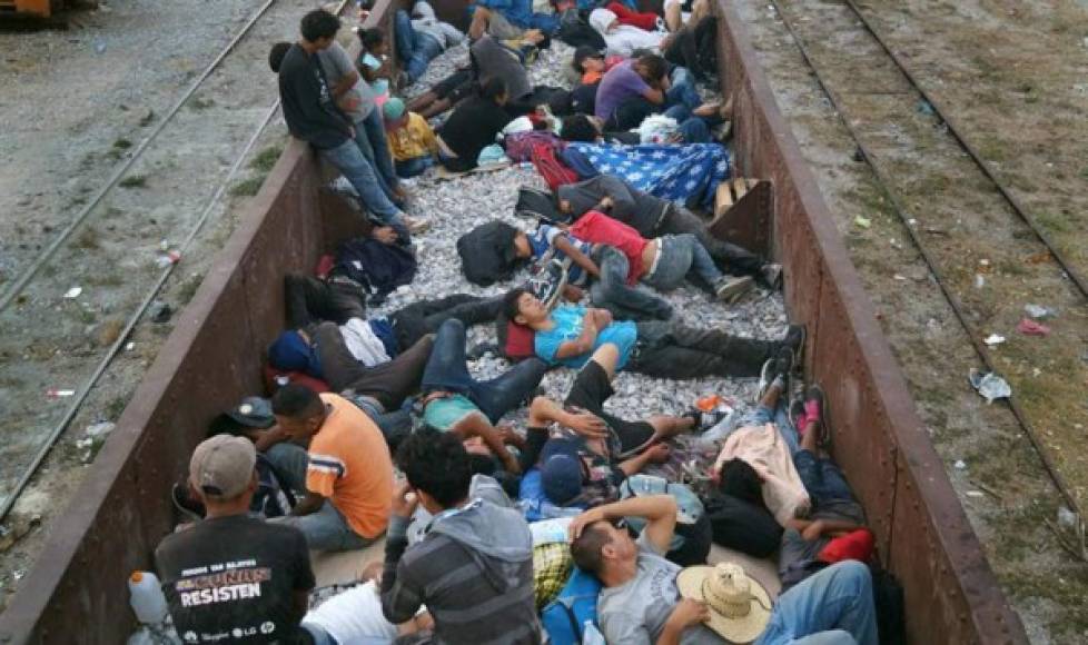 La decisión de los migrantes desafía al Gobierno mexicano, que implementó el Plan Frontera Sur en 2014, el cual impide a los indocumentados subirse a La Bestia.
