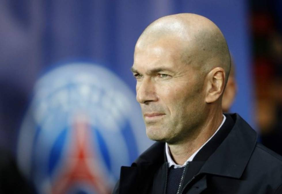 Zinedine Zidane se mostró con un semblante serio y comienza a recibir fuertes señalamientos por el accionar del Real Madrid.