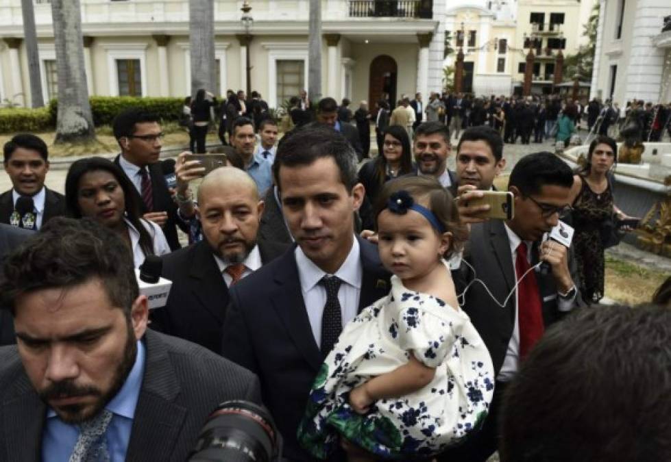 Guaidó, un ingeniero de 35 años con maestrías en administración pública, fue juramentado el pasado 5 de enero a la presidencia de un órgano en el que los opositores depositan nuevamente sus esperanzas de poner fin a la acuciante crisis política y económica que atraviesa el país suramericano.