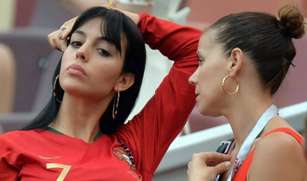 Georgina Rodríguez robó las miradas en el estadio Luzhniki de Moscú. Foto EFE