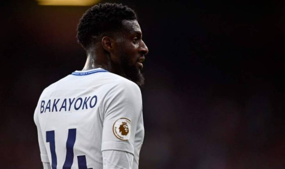 Tiémoué Bakayoko: El centrocampista francés confirmó que no seguirá en el AC Milan y tendrá que reportar con el Chelsea, club dueño de su ficha. 'Tengo un contrato de tres años y al no poder fichar no tengo otra que quedarme', dijo.