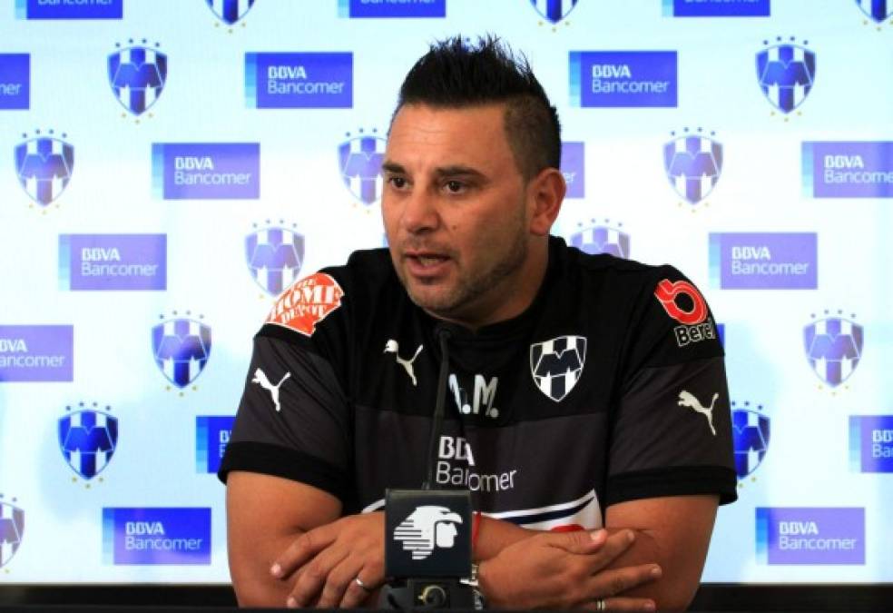 Antonio Mohamed dirige al Monterrey y cuenta con una hija hermosa.