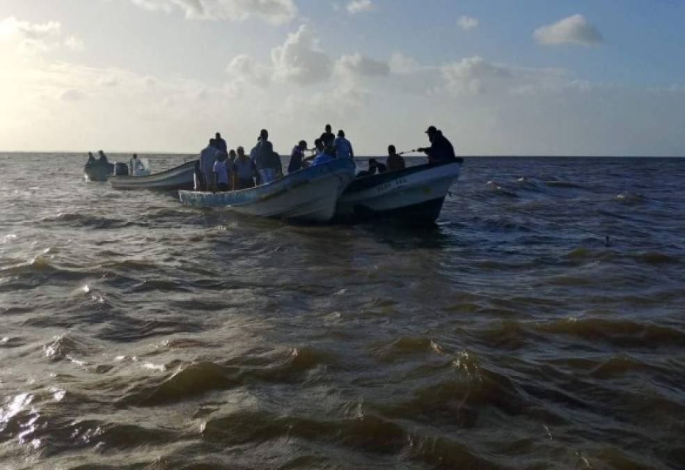 Militares realizaban labores de búsqueda y rescate.