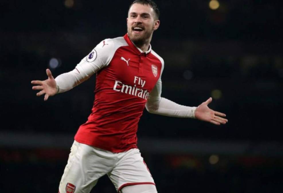 Aaron Ramsey, podría adelantar su llegada a la Juventus, si el club italiano paga los 20 millones que exige el Arsenal para cerrar el traspaso inmediato, según informa La Gazzetta.<br/>