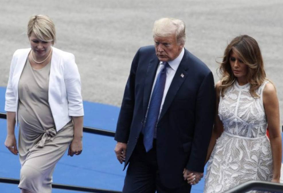 La mayor parte que fueron fotografiados, Trump y Melania estaban tomados de la mano.