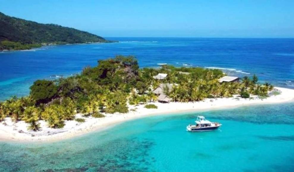 Es un archipiélago formado por dos pequeñas islas y 13 cayos más pequeños. Son de origen coralino y se localizan a 30 kilómetros al noreste de La Ceiba. Los cayos cuentan con una rica flora y fauna.