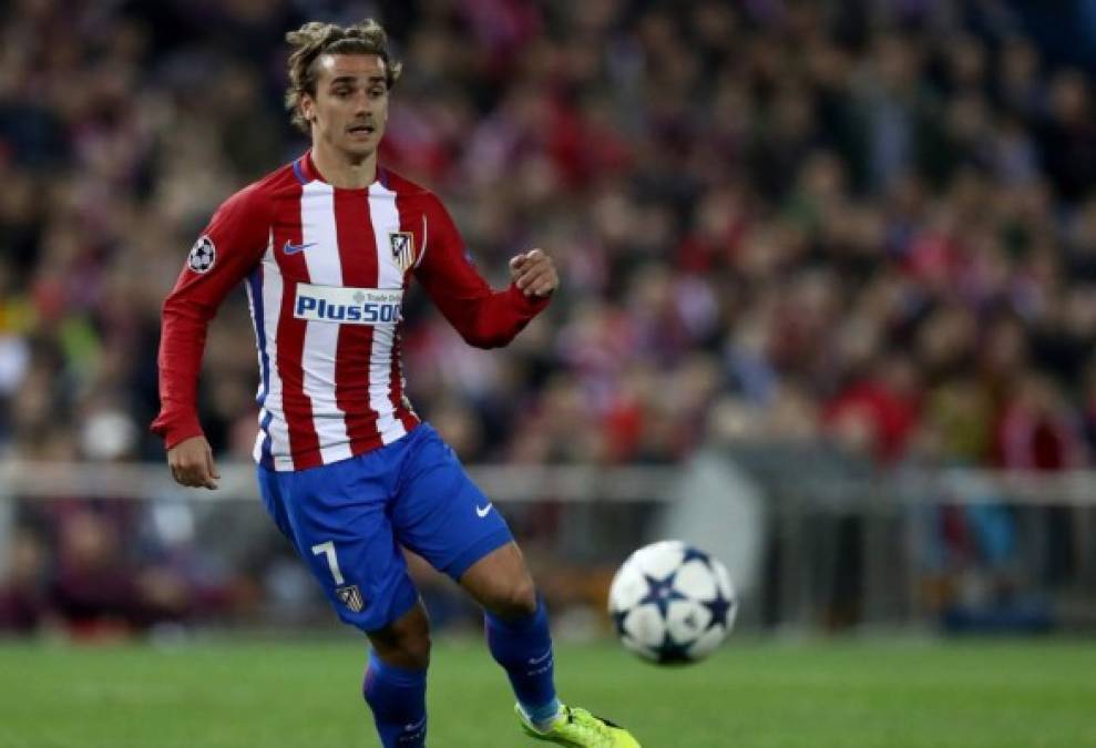 Griezmann: El delantero francés del Atlético de Madrid ha sorprendido al revelar que no le cierra las puertas a un posible fichaje como Barcelona y Real Madrid. '“¿Por qué no? Es un sueño jugar en los más grandes y los dos clubes están en ese escalón igual que el Bayern y los equipos ingleses, un sueño desde pequeño', dijo.