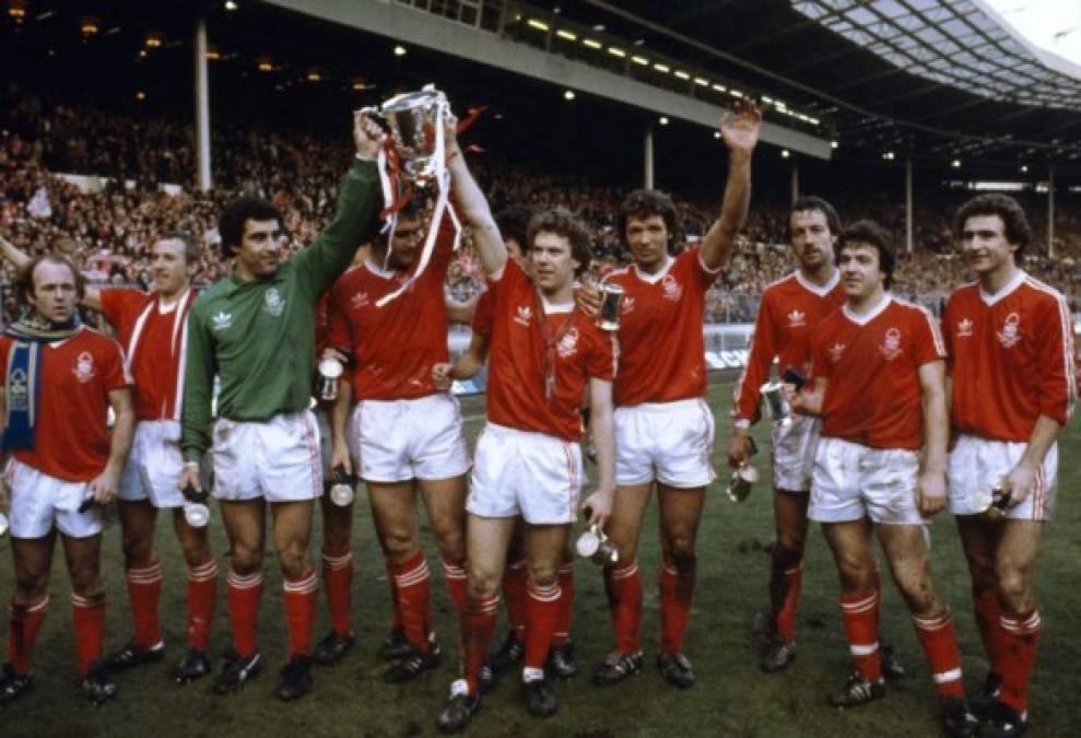 El Nottingham Forest de Inglaterra es de los más recordados, campeón en su país en 1977-78 y luego hasta de la Copa de Europa, hoy la Champions en dos ocasiones de forma consecutival, 1979 y 1980.