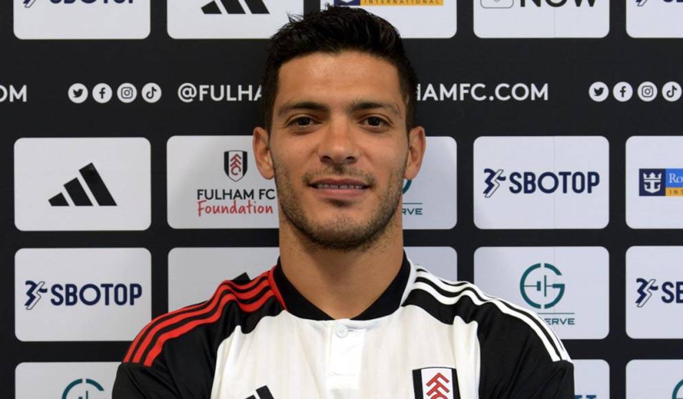 OFICIAL: El Fulham ha fichado al delantero mexicano Raúl Jiménez por 6.400.000 €. Firma hasta junio de 2025, llega procedente del Wolverhampton. 
