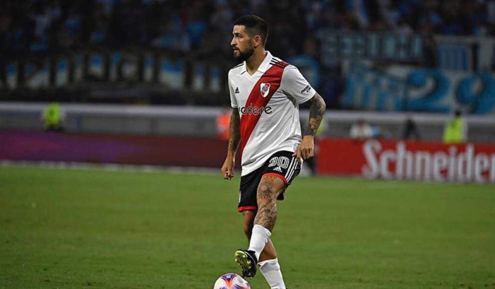 Elías Gómez, jugador del River Plate de Argentina, recibió la terrible noticia de que su madre y hermana perdieron la vida en un accidente de tránsito. 