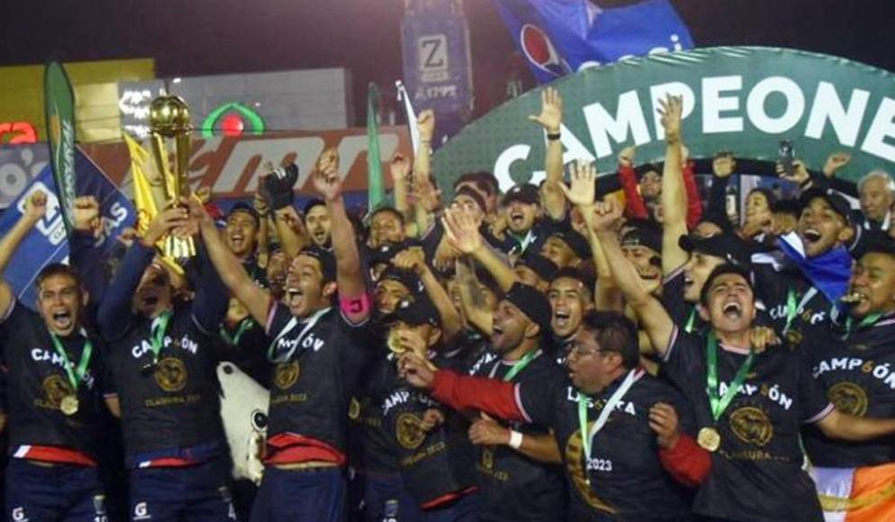 Xelajú (Guatemala): El campeón chapín está posicionado en el lugar 57 de Concacaf con 1,103 puntos. A nivel de Centroamérica ocupa la octava posición.