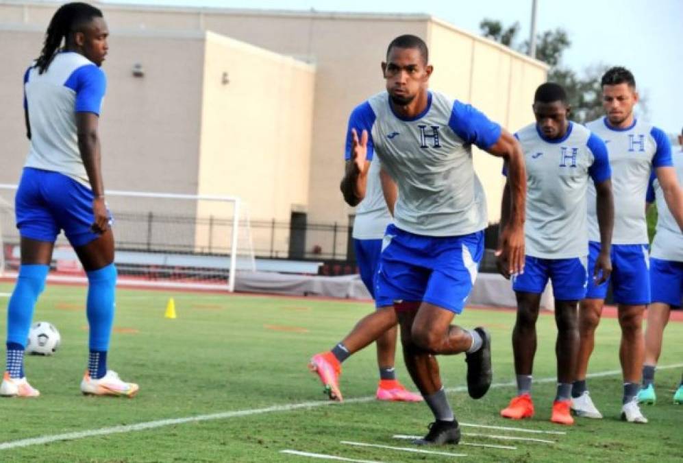 Jerry Bengtson: Debido a que se espera un partido con más roce físico y de alta velocidad, Fabián Coito ha decidido que Bengtson arranque en el banco de suplentes convirtiéndose en uno de los principales cambios para la etapa de complemento.<br/><br/>