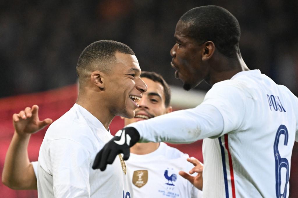 Kylian Mbappé marcó un doblete en la paliza de Francia ante Sudáfrica. Foto AFP.