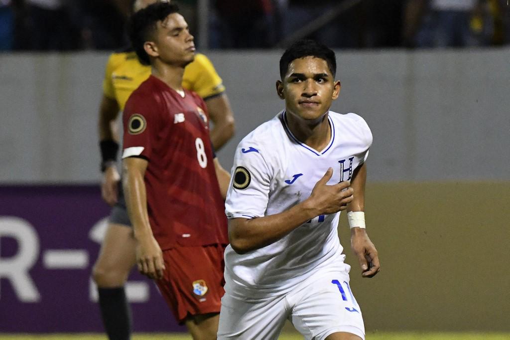Marco Aceituno marcó los dos goles en el triunfo de la Sub-20 de Honduras.