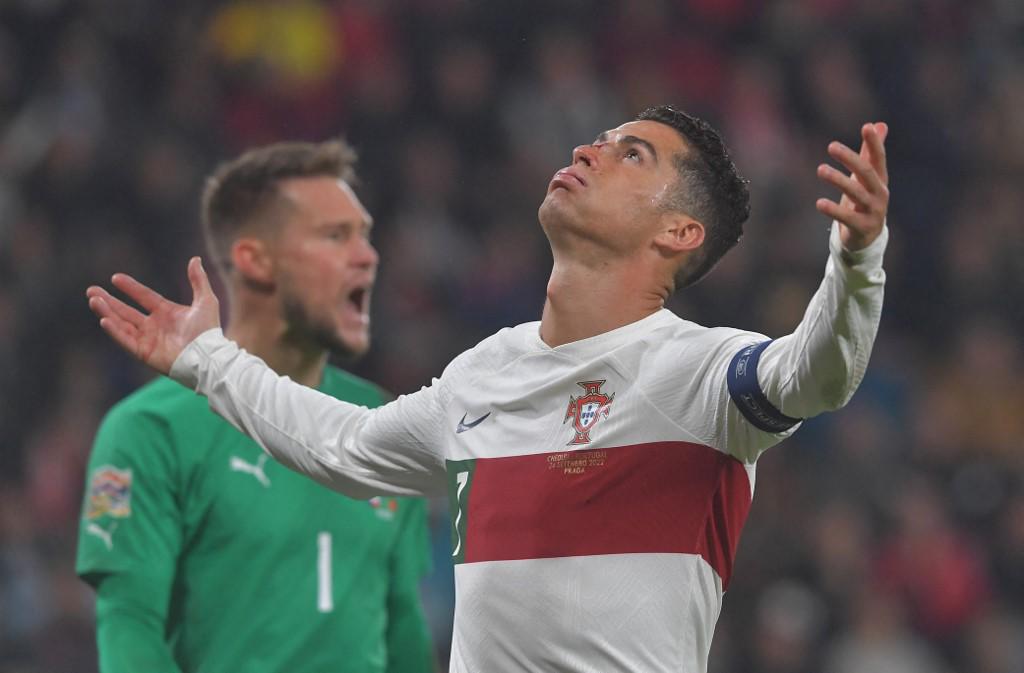 Cristiano Ronaldo salió frustrado ya que no marcó en la goleada de Portugal.