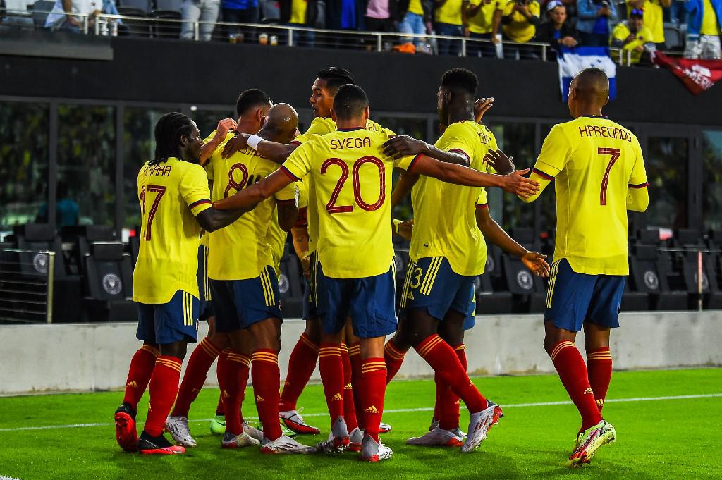 La plantilla de la escuadra colombiana celebró el triunfo obtenido ante Honduras.