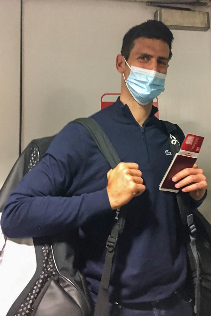 Djokovic llegó a la capital del país de los Balcanes tras salir expulsado de Australia.