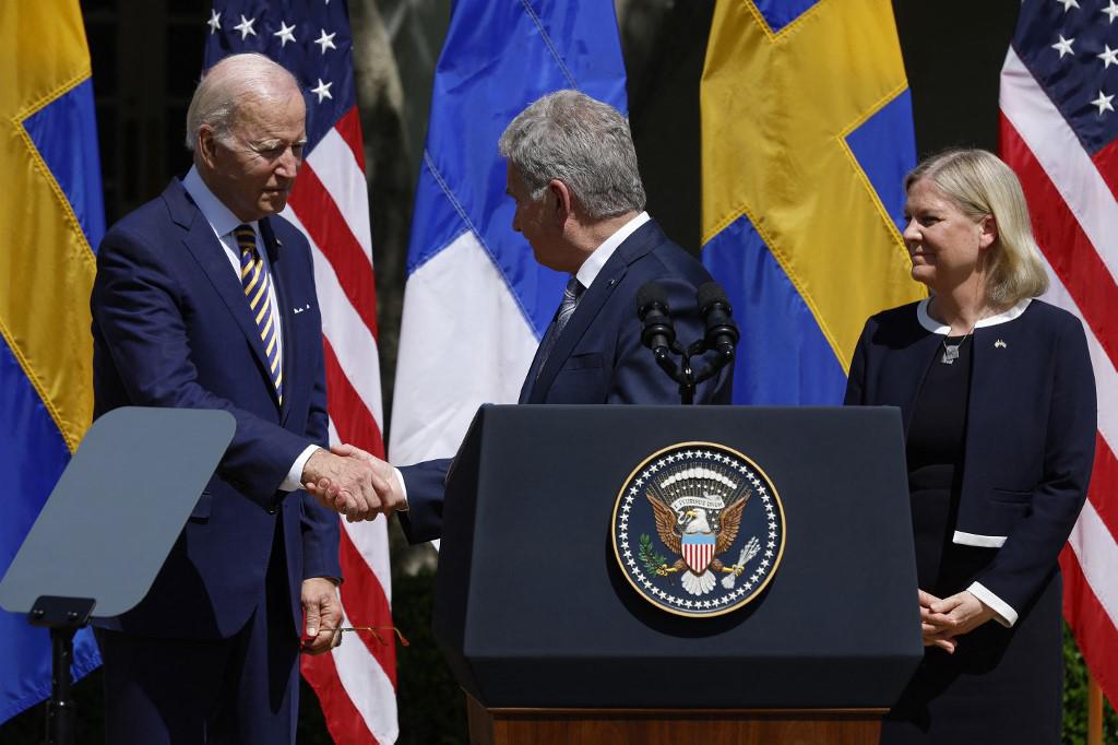 Biden aseguró a Andersson y a Niinistö que Estados Unidos permanecerá “alerta contra las amenazas” a la seguridad compartida.
