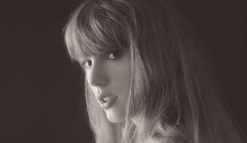 Swift se rebeló varias veces contra la concepción del artista como el último eslabón de un negocio para el que se limita a producir contenido, no arte, como cuando retó a Spotify y retiró su música de la plataforma tras publicar un artículo en The Wall Street Journal titulado ‘Las cosas valiosas merecen ser pagadas’, en busca de una compensación justa por parte del ‘streaming’.