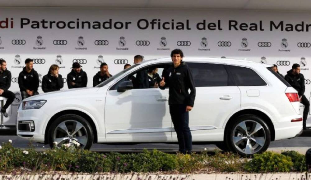 Jesús Vallejo - El canterano optó por un Audi Q7 e-tron Sport 3.0 TDI quattro tiptronic color blanco Glaciar con un valor de 88.500 euros.
