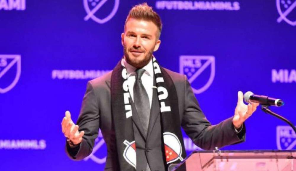 El inglés David Beckham ya está planificando los detalles de su nuevo equipo que competirá en la próxima temporada en la MLS de Estados Unidos, el Inter Miami. En este sentido, el ex jugador ya está pensando un proyecto deportivo lleno de 'cracks' que hagan historia en la competición norteamericana. Ya comenzó a fichar y se menciona que pretende reunir a Messi y Cristiano Ronaldo