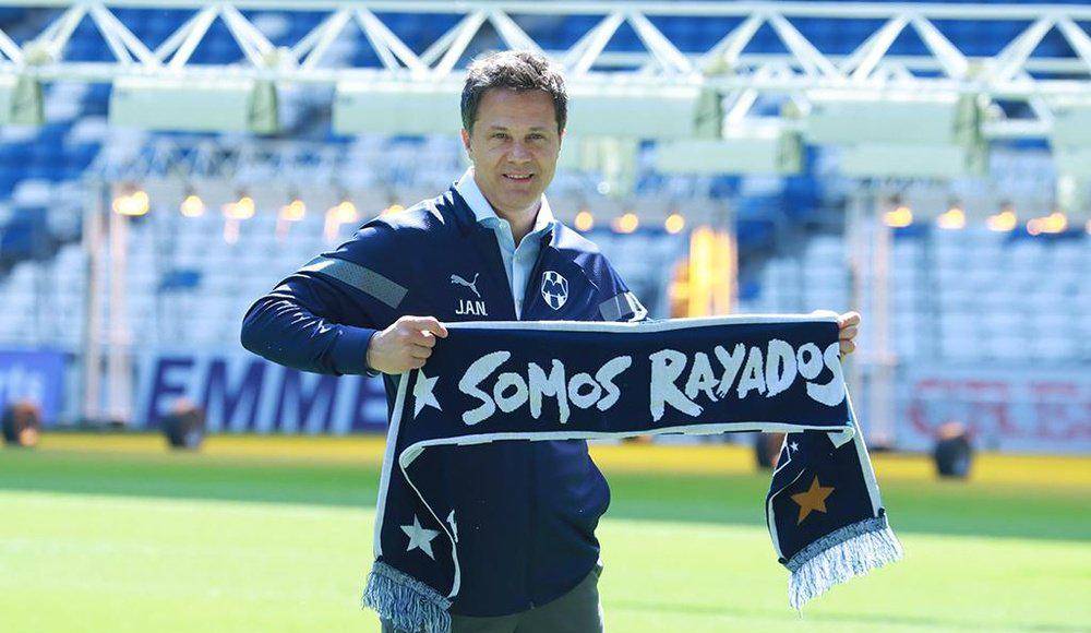 Ante todos estos rumores, José Antonio Noriegaue, mandatario de Rayados fue consultado sobre la posibilidad de este fichaje y dejó una tremenda petición a sus aficionados.