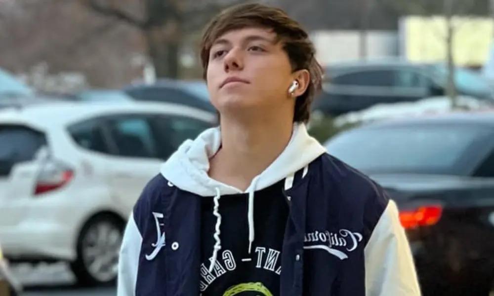 Asesinato de un joven hijo de jefe policial y denuncias en su contra intrigan a Colombia