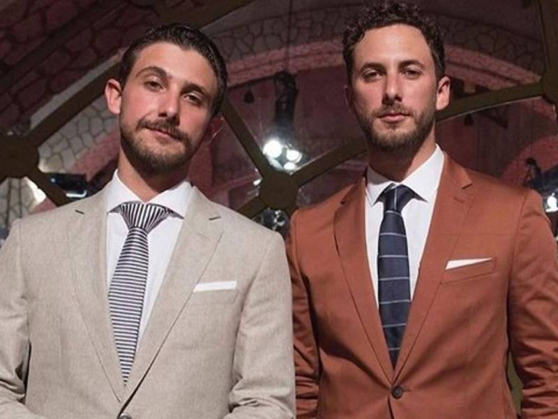 Los hermanos Emiliano y Sebastián Zurita, hijos de Humberto Zurita y Christian Bach, se encuentran en medio de una polémica por una misma chica.La guapa joven se llama Daniela Campos, más conocida como Ela Velden, ella es actriz y modelo.