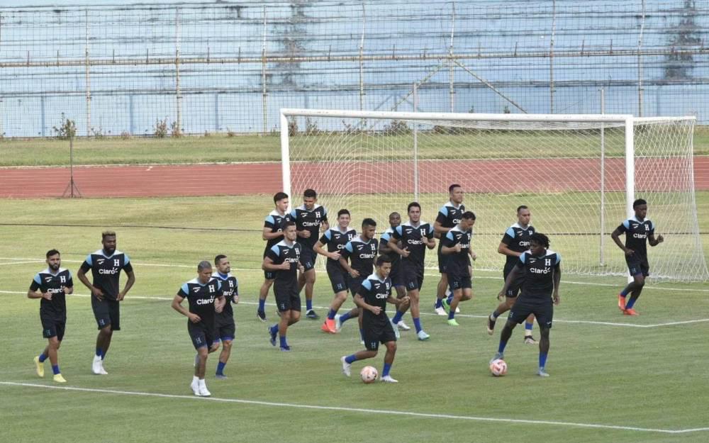 Honduras pierde a otro futbolista a una semana de la Copa Oro