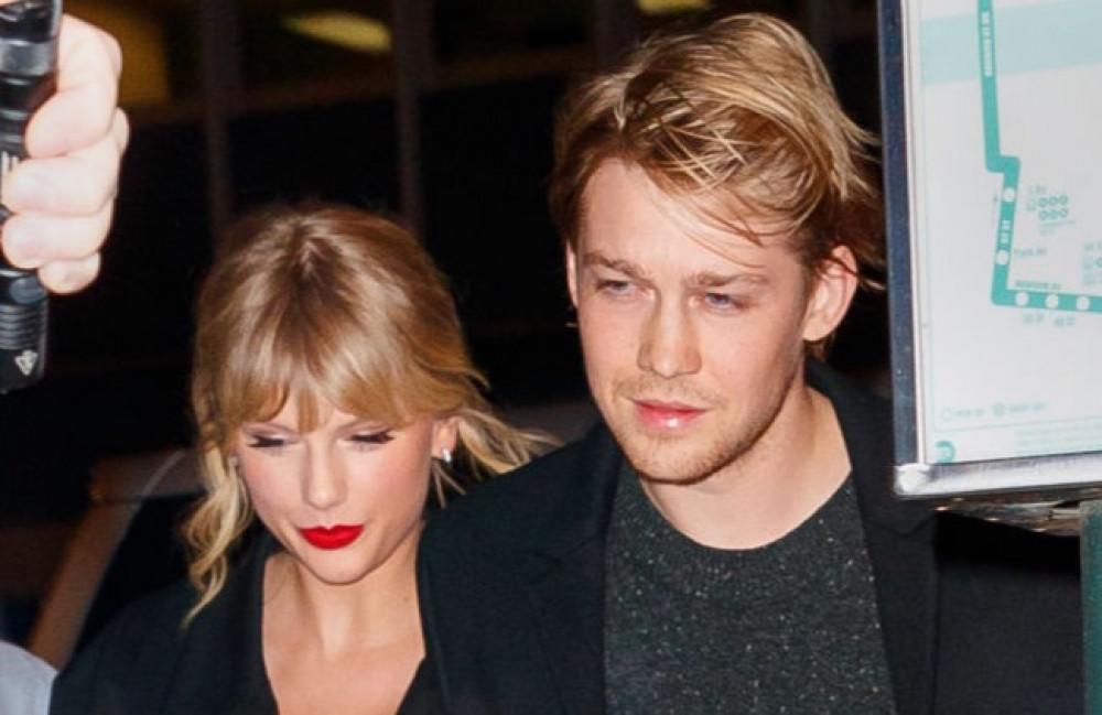 Joe Alwyn rompe el silencio sobre su ruptura con Taylor Swift