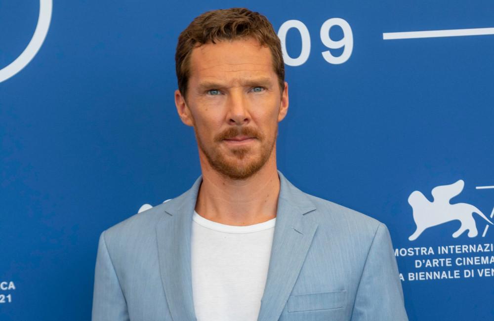 Benedict Cumberbatch dejó de bañarse para oler como un “ranchero”