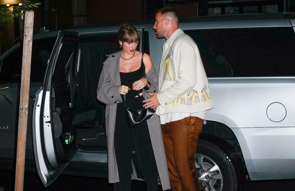 Taylor Swift y Travis Kelce están muy enamorados y felices