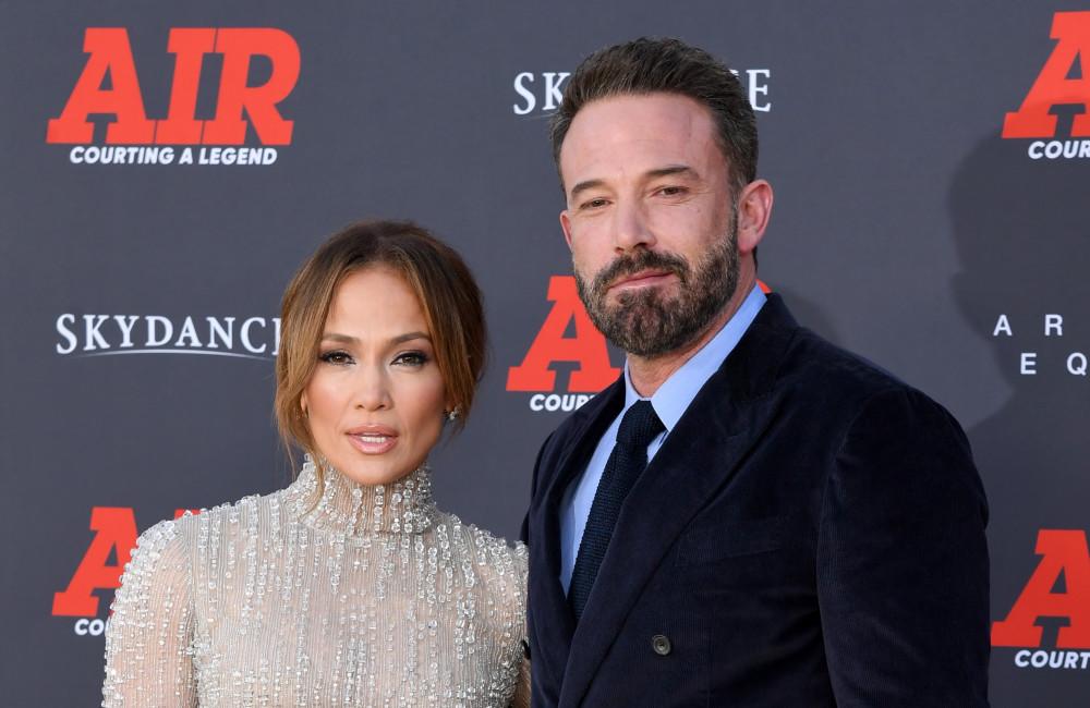 JLo solicitó el divorcio a Ben Affleck en su segundo aniversario de boda para ‘lastimarlo’