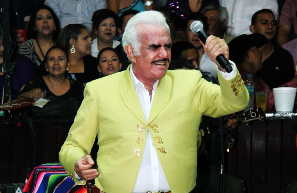La presencia de Vicente Fernández se manifiesta cada día en su rancho de Los Tres Potrillos