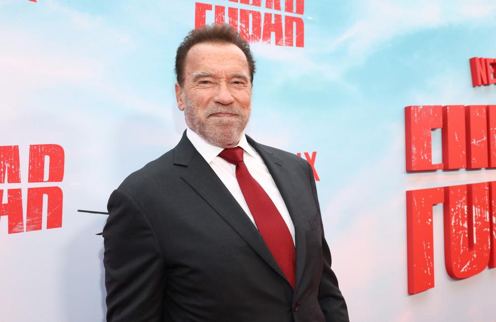 Multan a Arnold Schwarzenegger por no declarar un reloj de lujo en Alemania