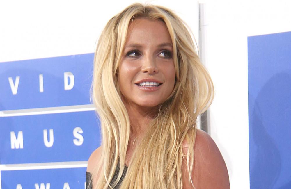 Britney Spears asegura que sus ex mánagers quisieron matarla