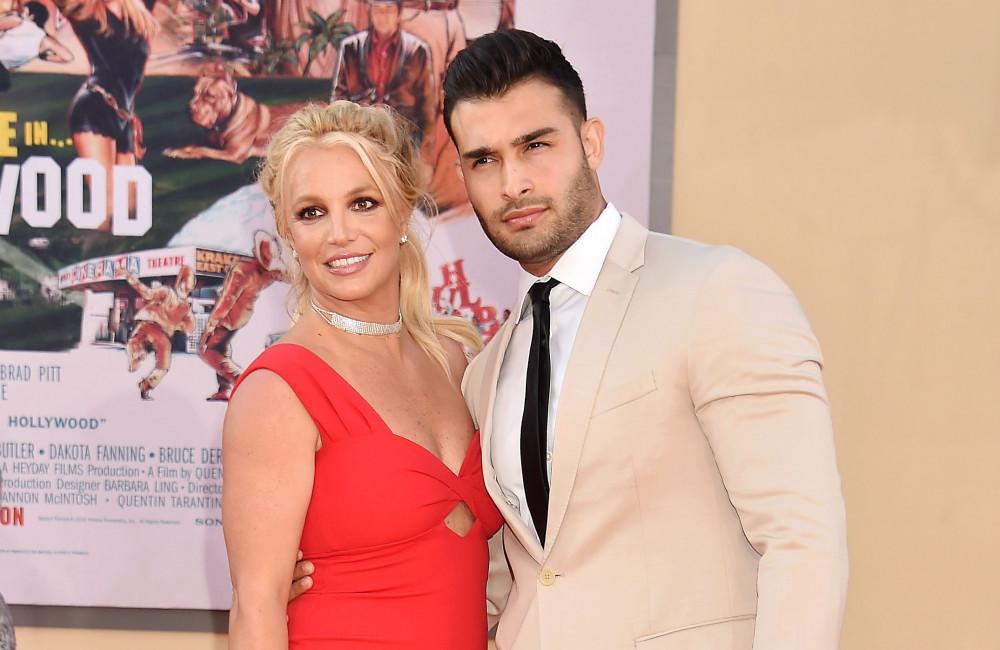 El novio de Britney Spears se pronuncia sobre el embarazo de la cantante