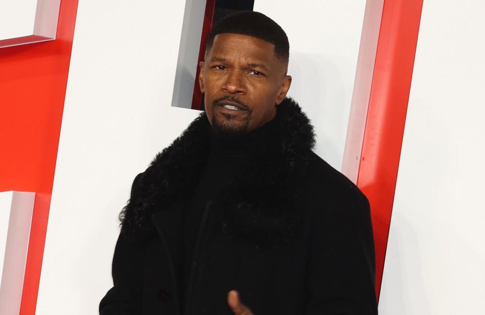 Jamie Foxx está “despierto y alerta”, tras varios días hospitalizado