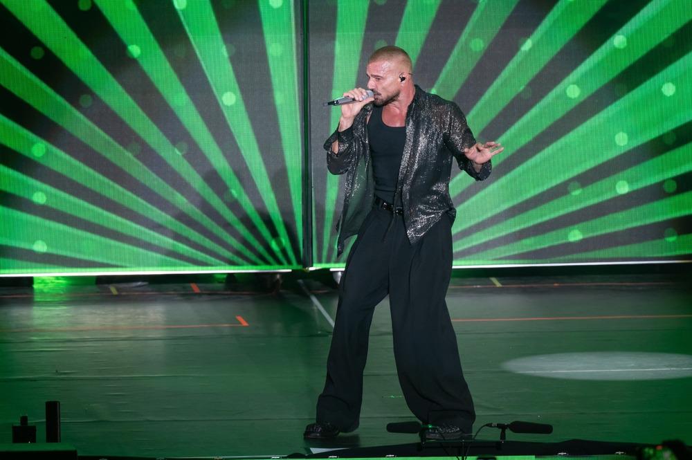 Lanzan gas lacrimógeno a Ricky Martin en pleno concierto