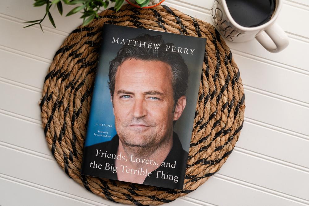 La historia de Matthew Perry llegará a Netflix con testimonios inéditos