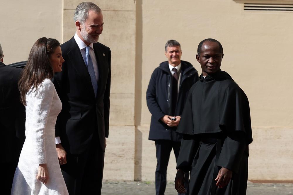 La monarquía española enfrenta años de escándalos y tensiones